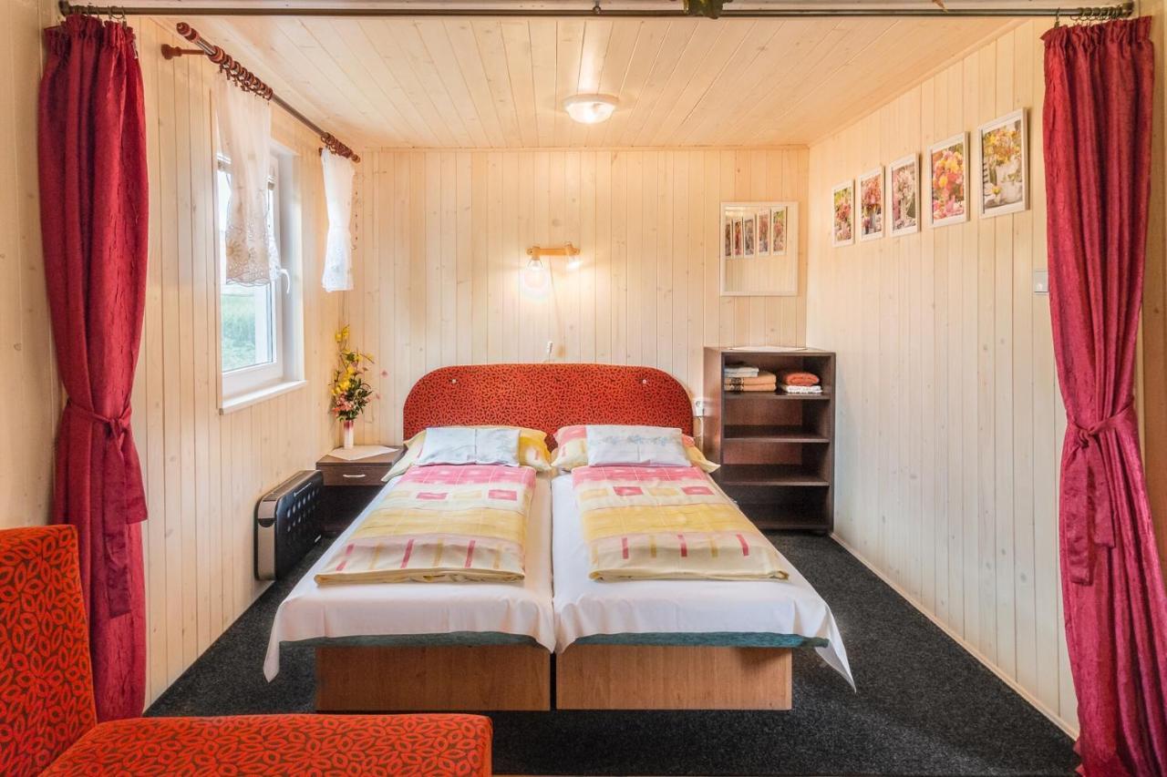 Apartmany Tamir ลิฟตอฟสกีมิคูลาช ภายนอก รูปภาพ